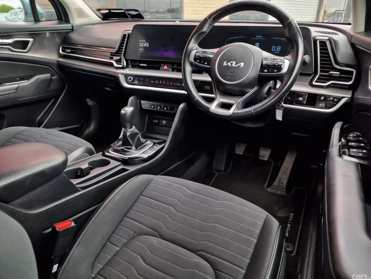 Kia Sportage MPV, Diesel, 2022, Grey