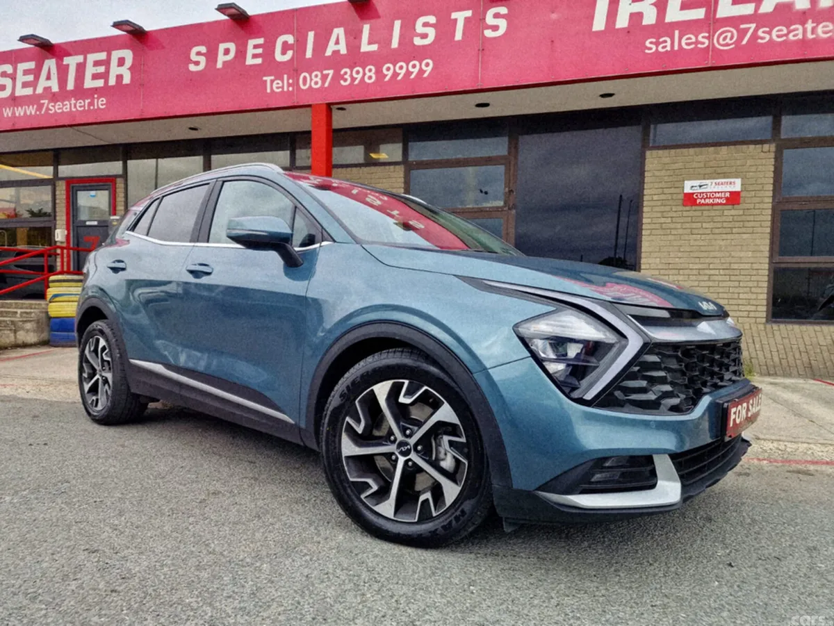 Kia Sportage MPV, Diesel, 2022, Grey