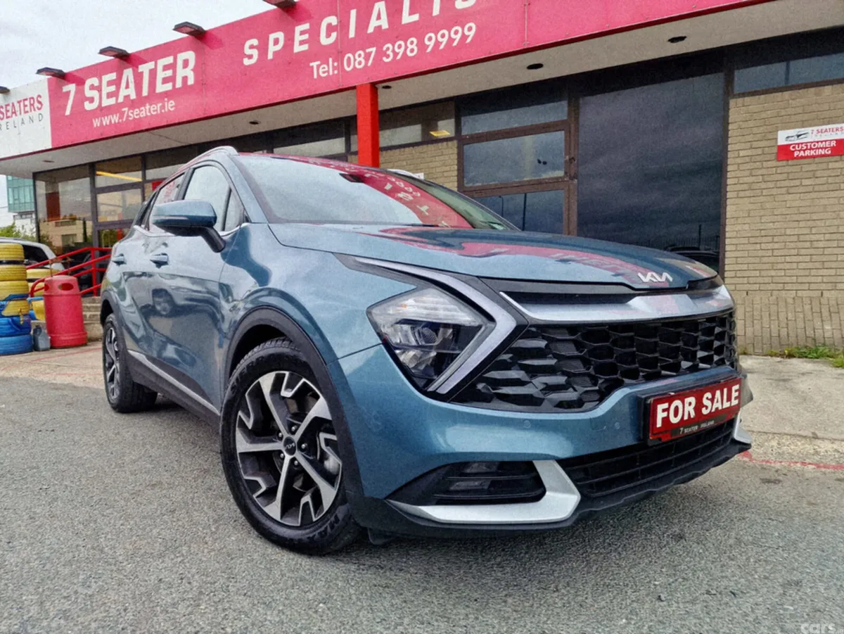 Kia Sportage MPV, Diesel, 2022, Grey