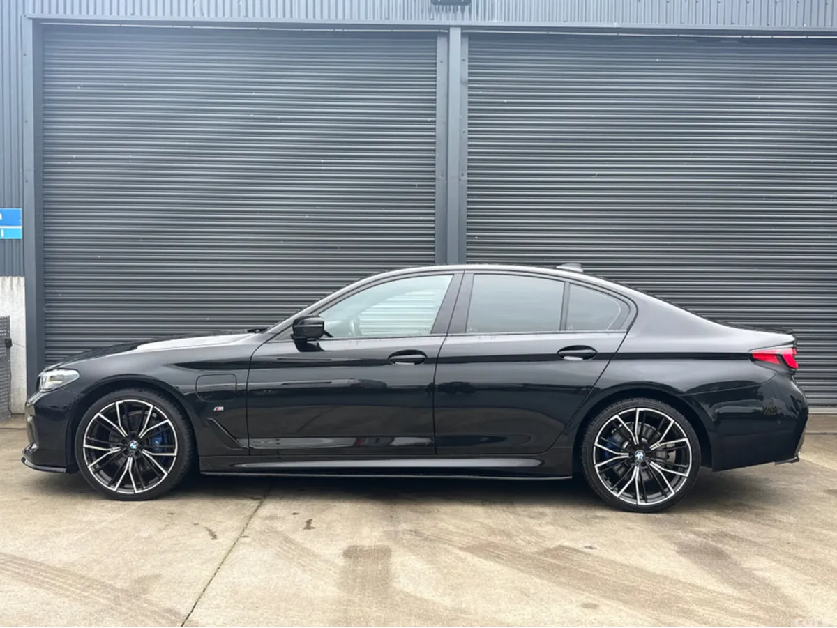 BMW 5-Series Saloon, Petrol Plug-in Hybrid, 2021, Black