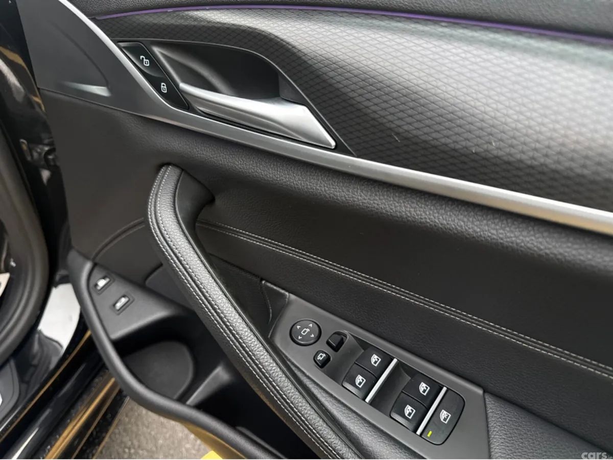 BMW 5-Series Saloon, Petrol Plug-in Hybrid, 2021, Black