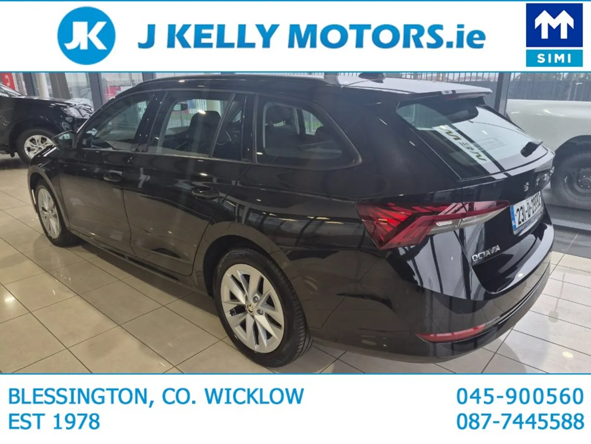 Skoda Octavia Estate, Diesel, 2023, Black