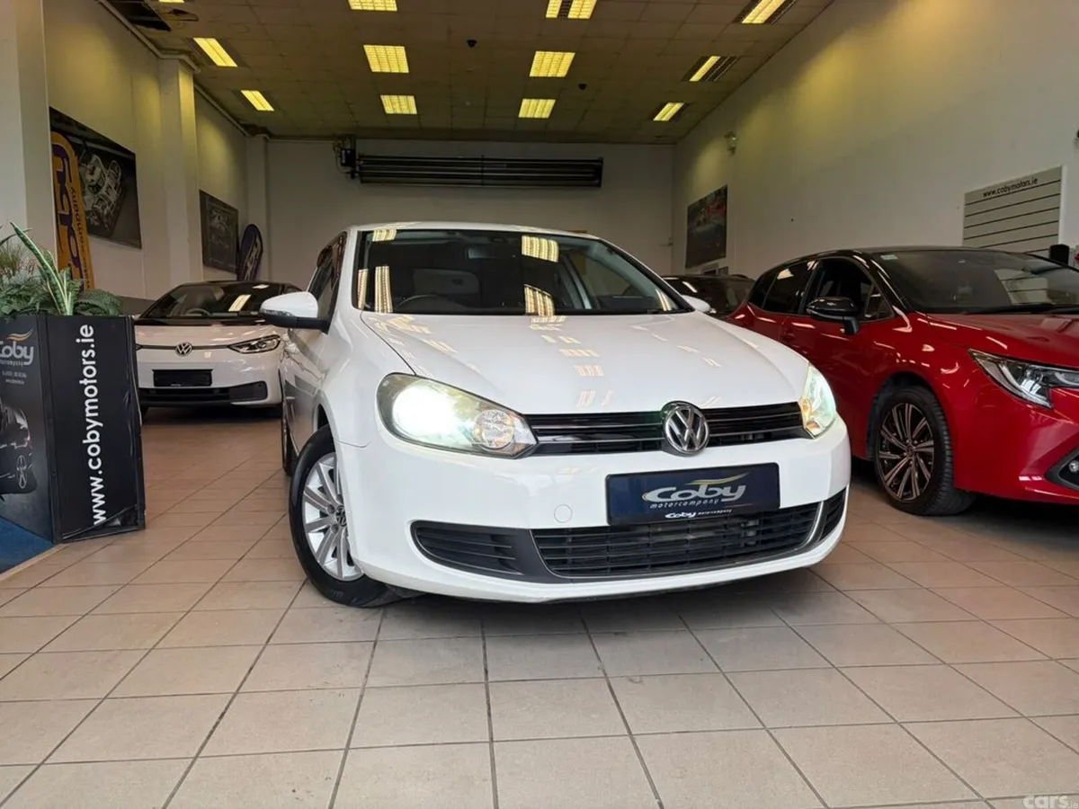 Volkswagen Golf Hatchback, Petrol, 2012, White