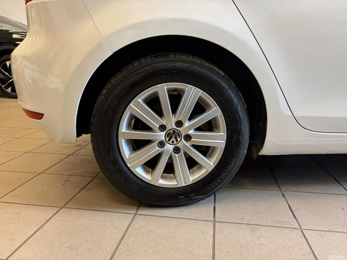 Volkswagen Golf Hatchback, Petrol, 2012, White
