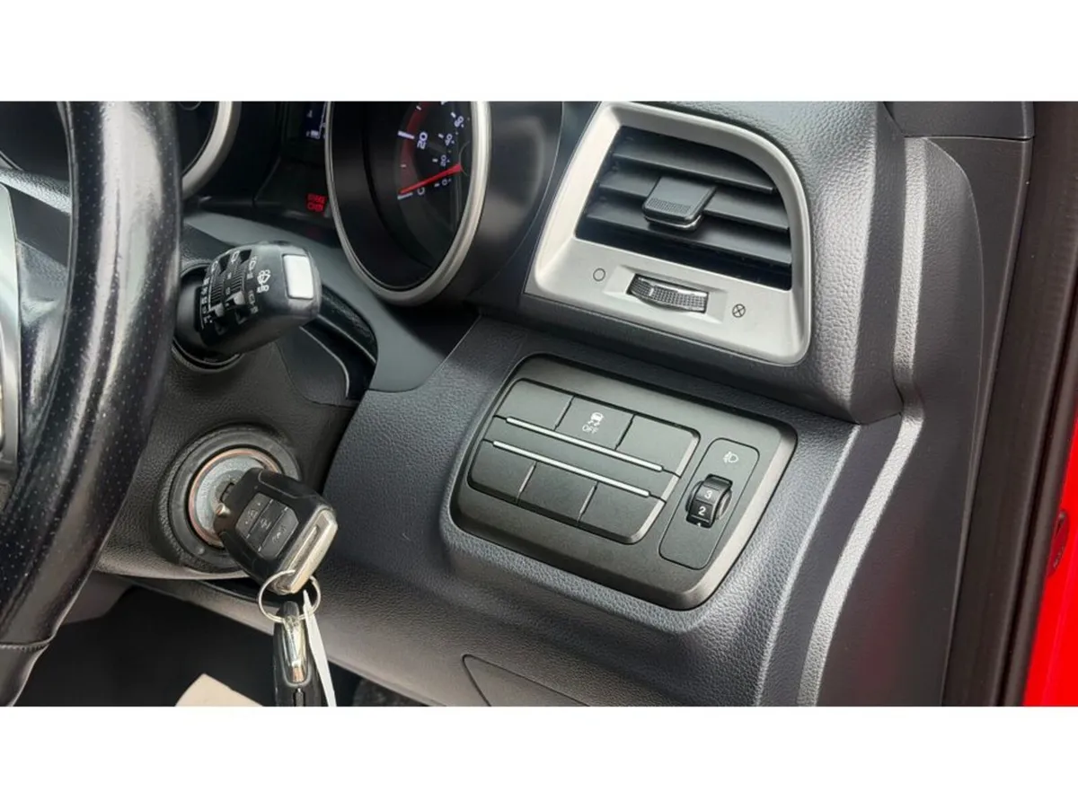 SsangYong Tivoli Hatchback, Diesel, 2016, Red