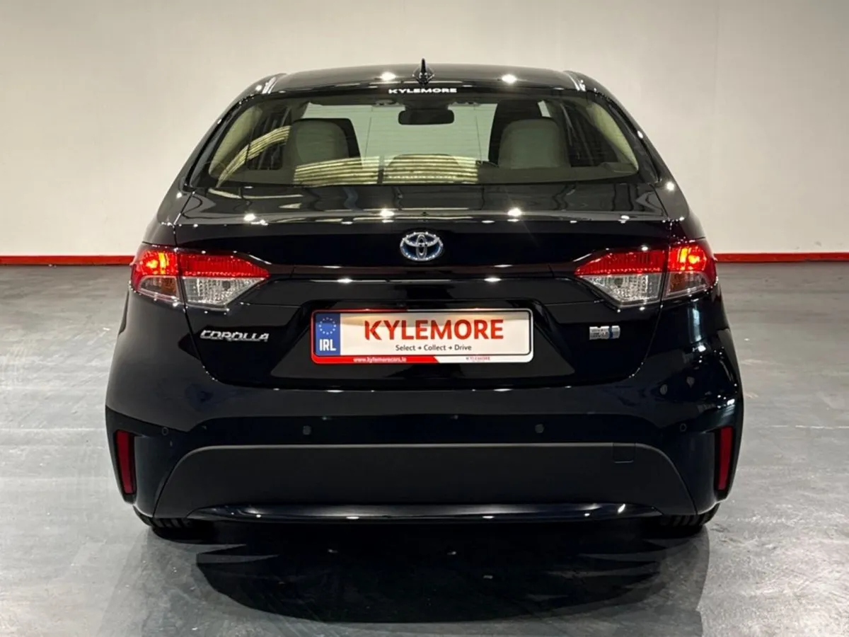 Toyota Corolla Saloon, Petrol Hybrid, 2023, Black