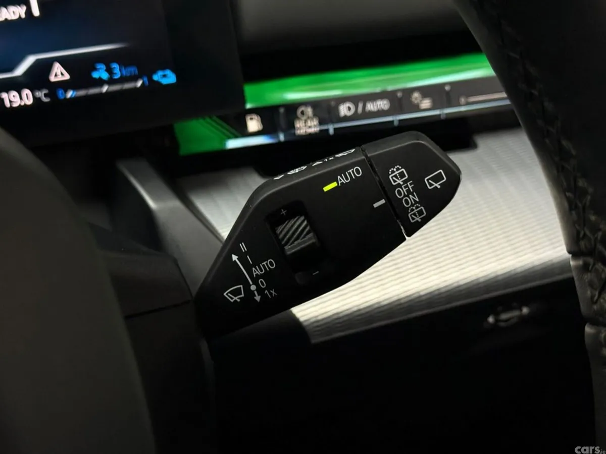BMW 5-Series Estate, Petrol Plug-in Hybrid, 2025, White