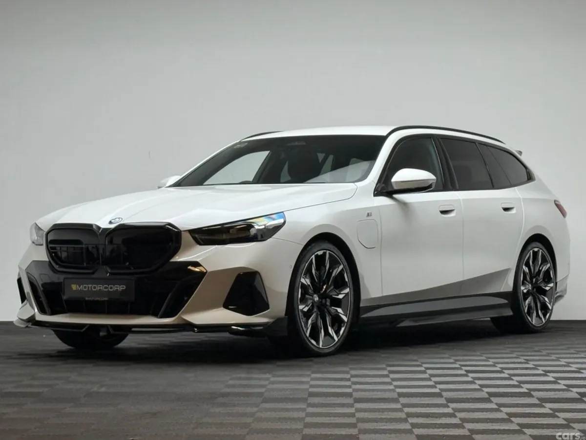 BMW 5-Series Estate, Petrol Plug-in Hybrid, 2025, White
