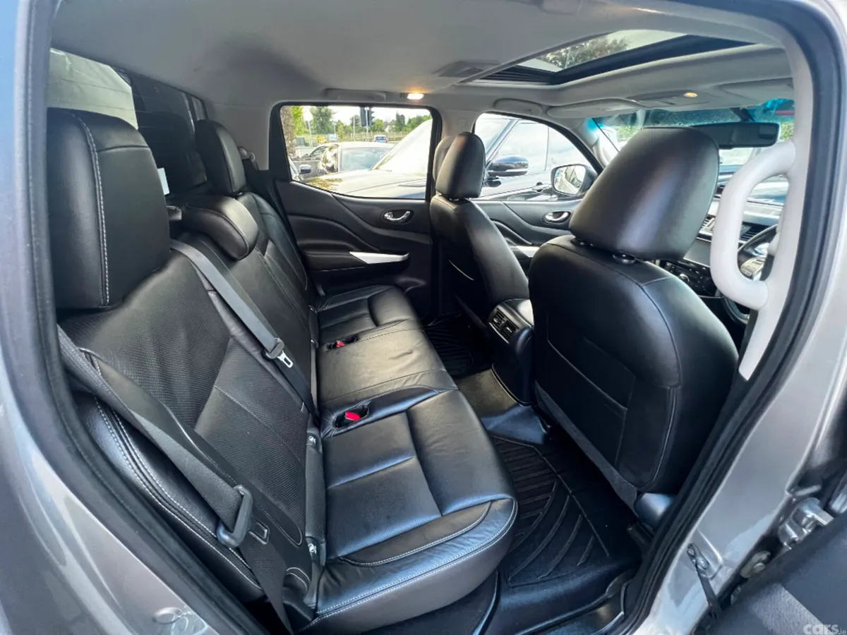 Nissan Navara Pick Up, Diesel, 2016, Grey