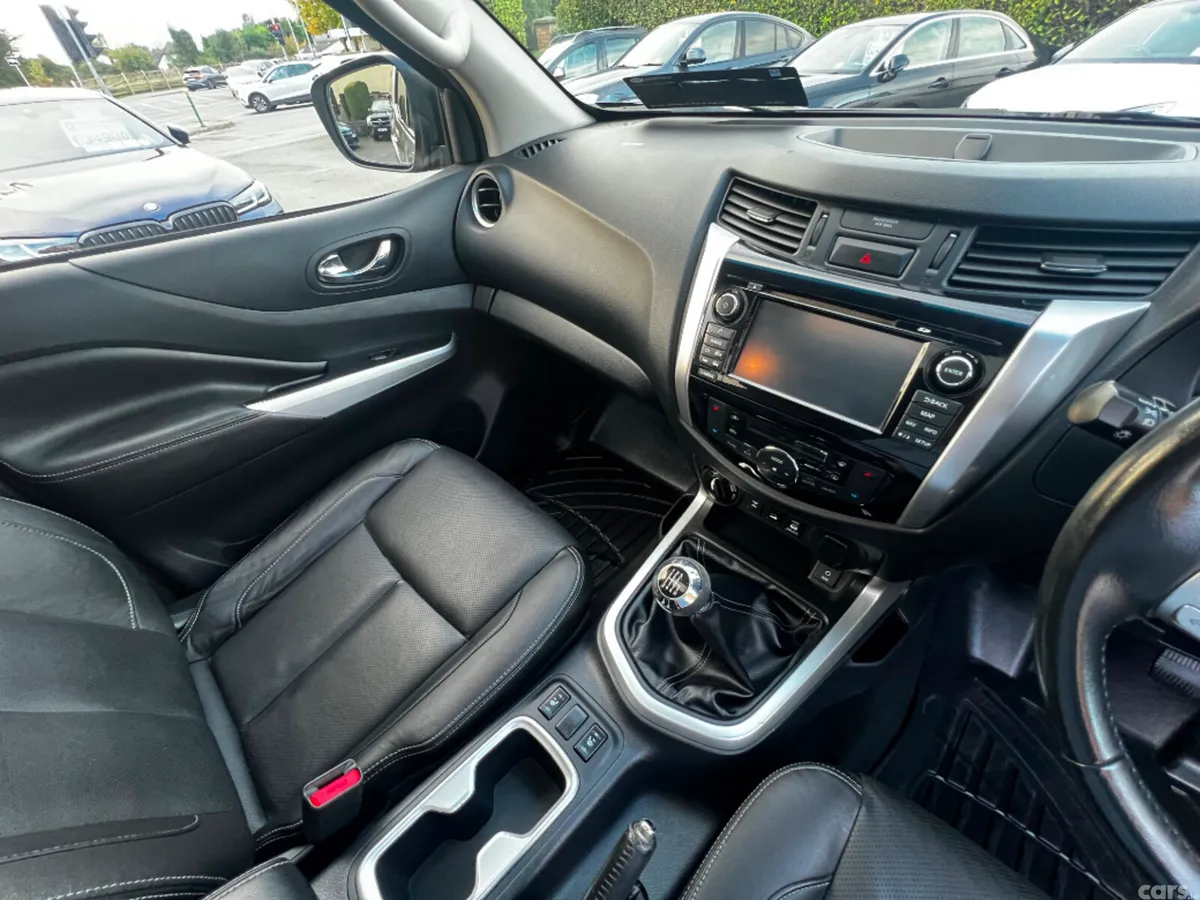 Nissan Navara Pick Up, Diesel, 2016, Grey