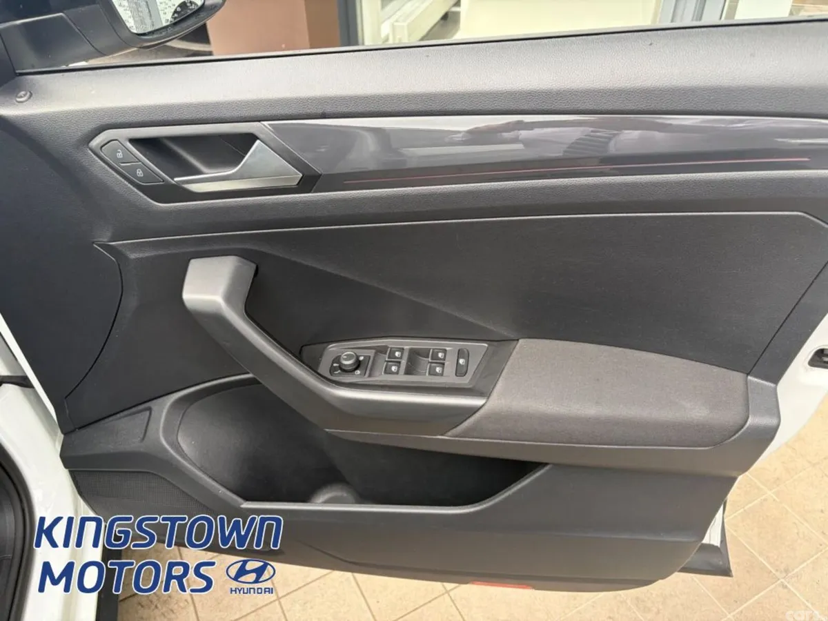 Volkswagen T-Roc Estate, Petrol, 2020, White
