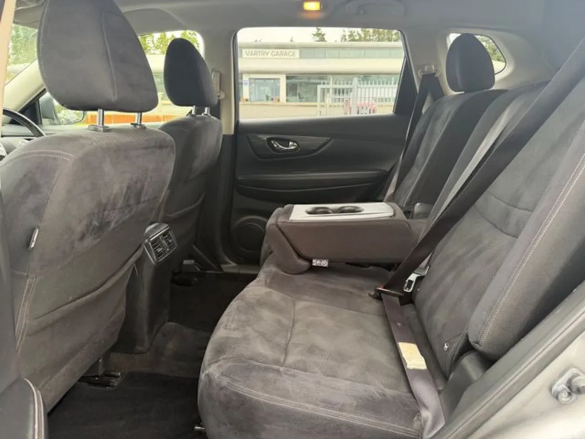 Nissan X-Trail Estate, Diesel, 2017, Grey