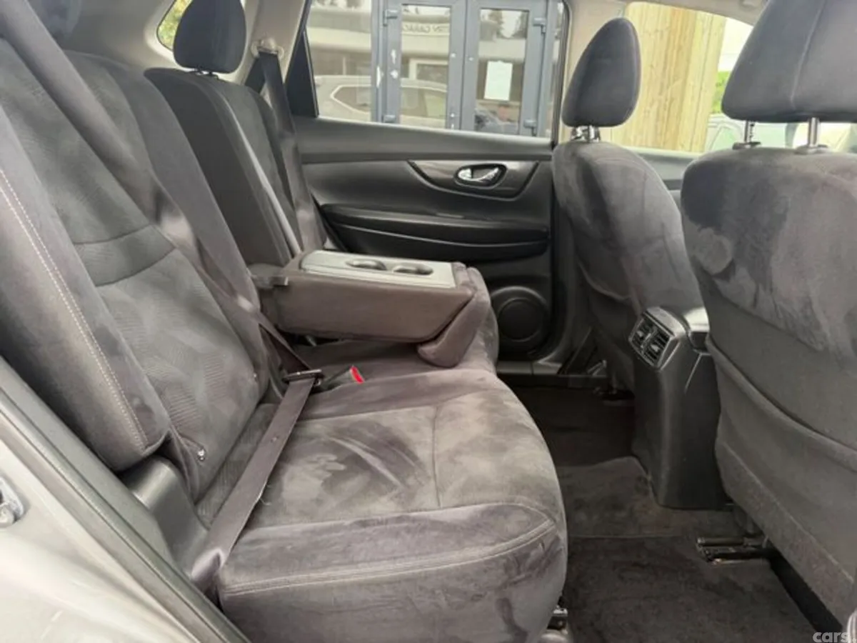 Nissan X-Trail Estate, Diesel, 2017, Grey