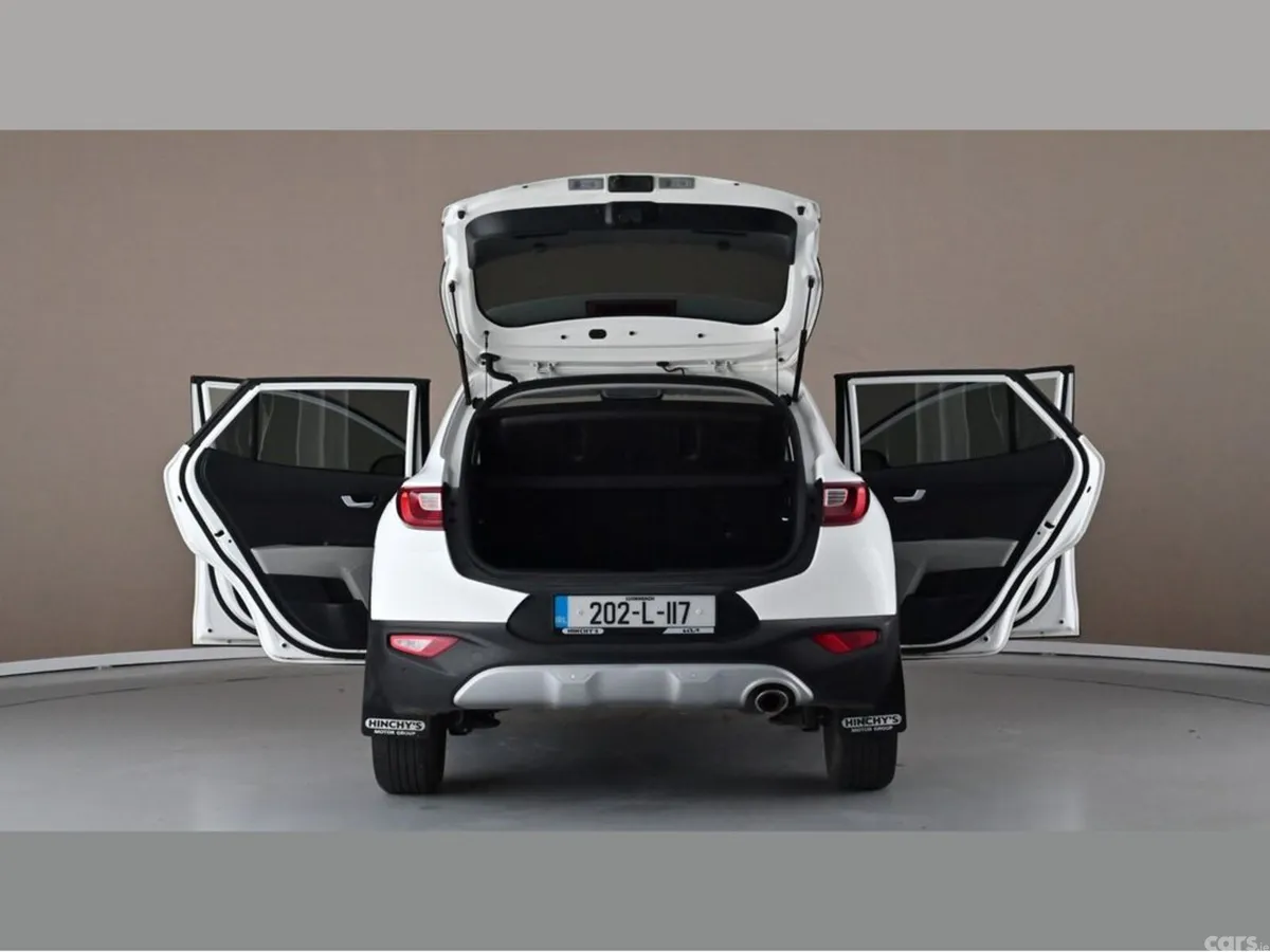 Kia Stonic Hatchback, Petrol, 2020, White