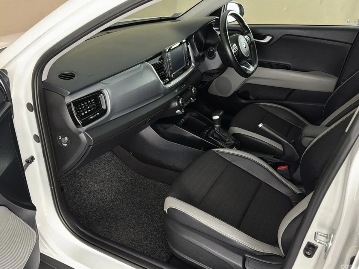 Kia Stonic Hatchback, Petrol, 2020, White