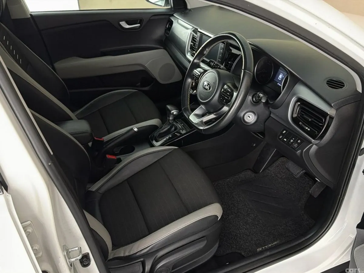 Kia Stonic Hatchback, Petrol, 2020, White