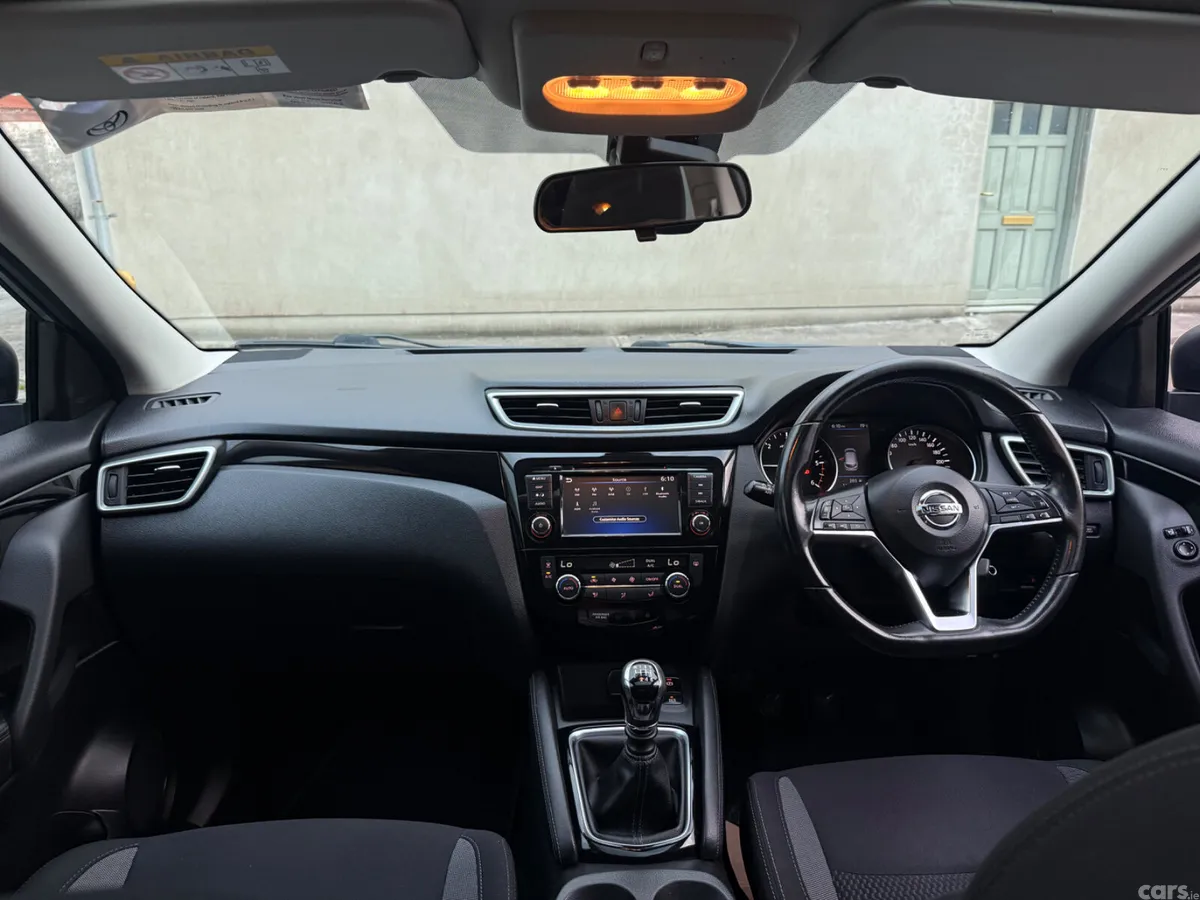 Nissan Qashqai MPV, Diesel, 2019, Grey