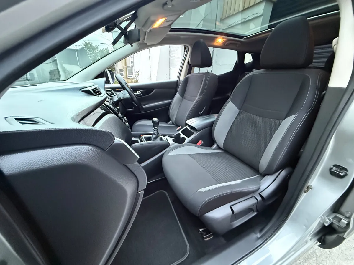 Nissan Qashqai MPV, Diesel, 2019, Grey