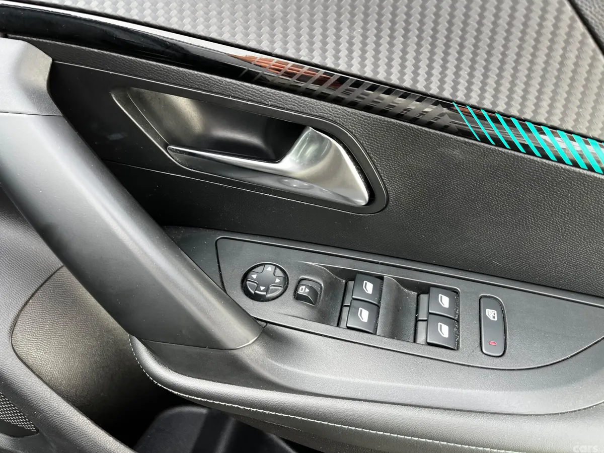 Peugeot 2008 SUV, Diesel, 2021, Black
