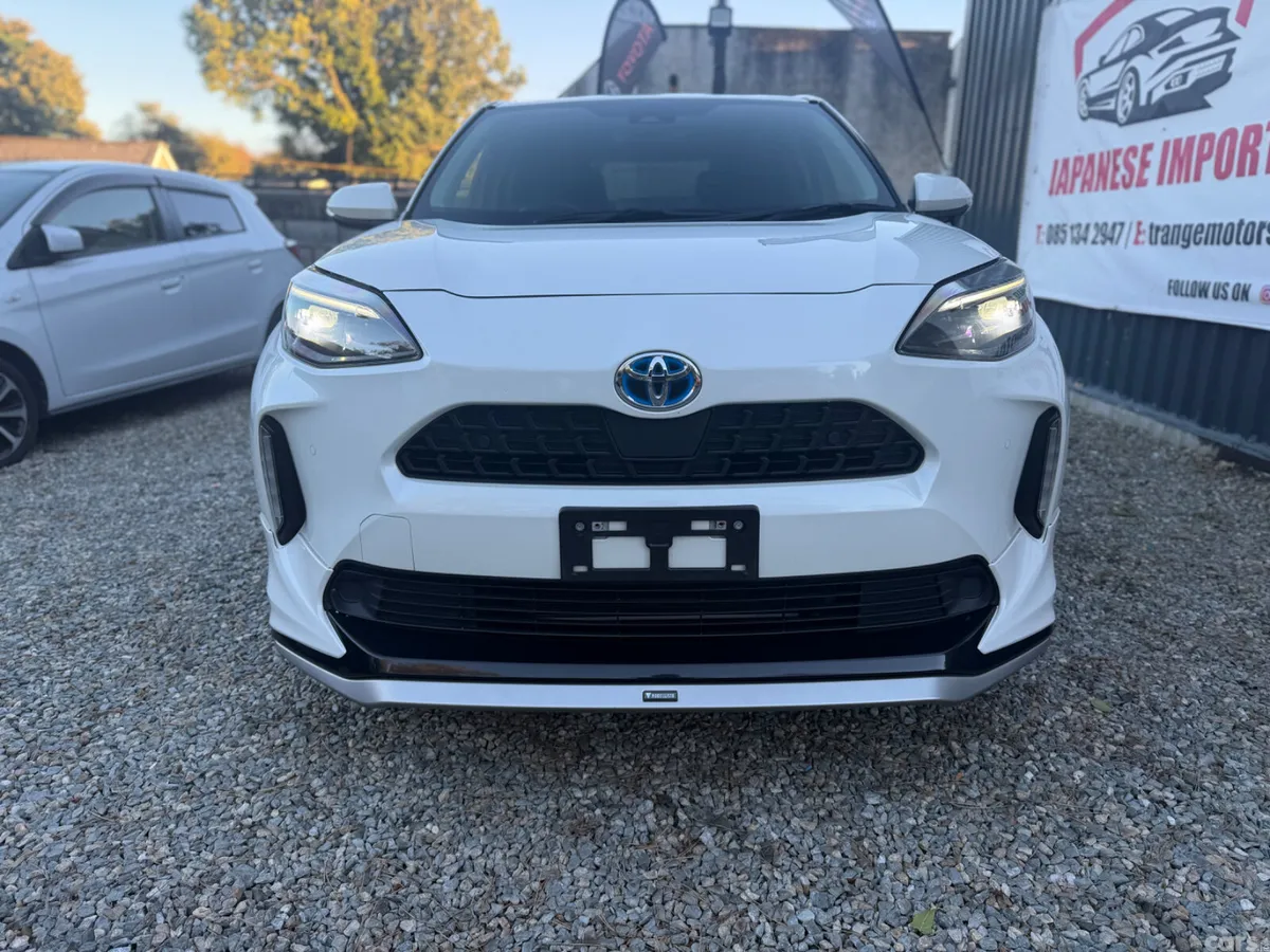 Toyota Yaris Cross SUV, Petrol Hybrid, 2021, White
