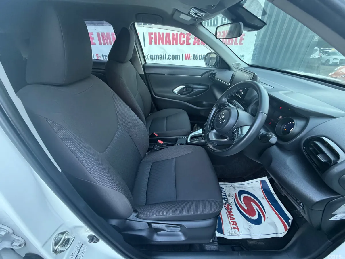 Toyota Yaris Cross SUV, Petrol Hybrid, 2021, White