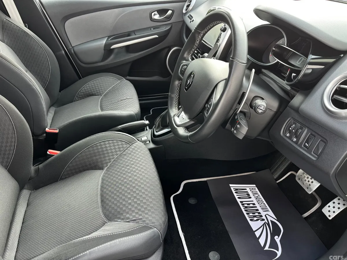 Renault Clio Hatchback, Petrol, 2016, White
