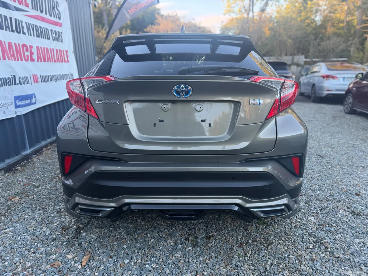 Toyota C-HR SUV, Petrol Hybrid, 2019, Green