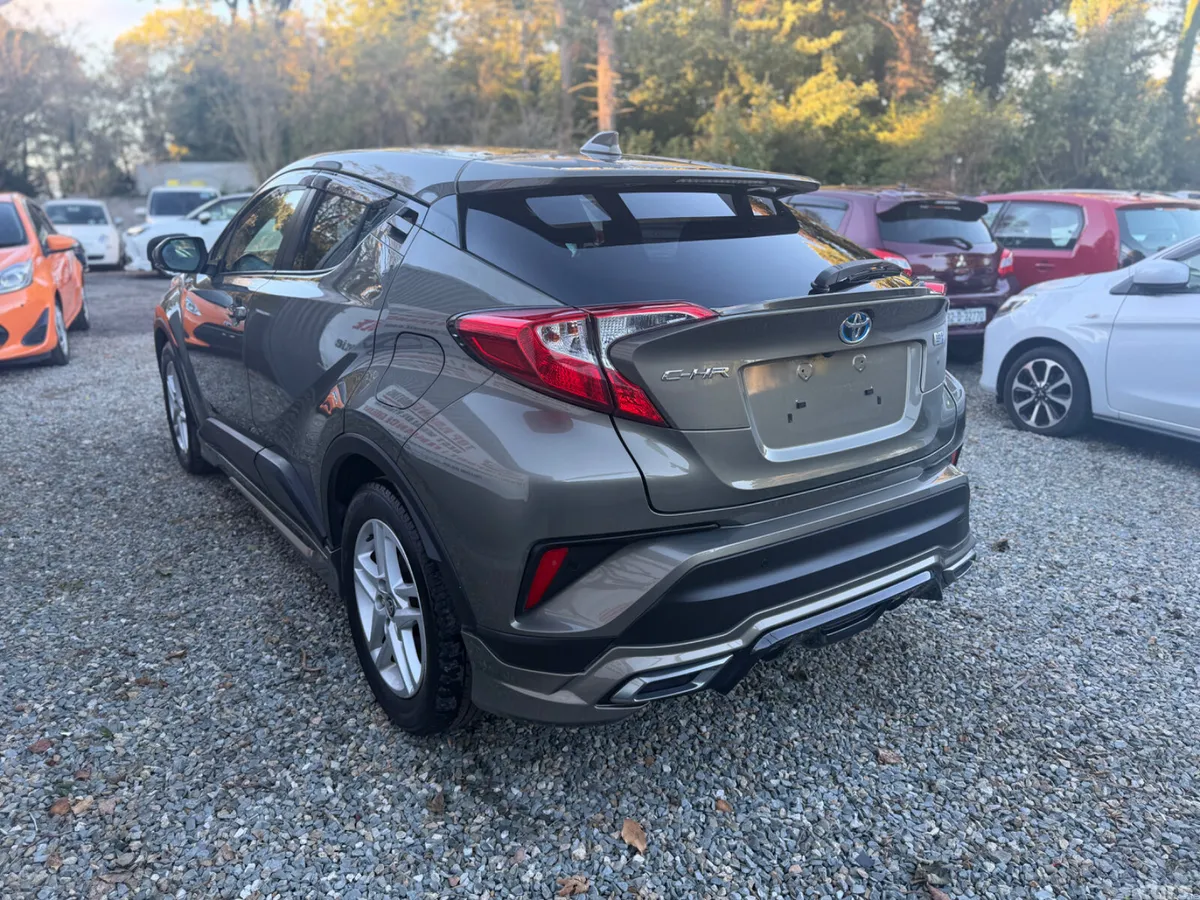 Toyota C-HR SUV, Petrol Hybrid, 2019, Green
