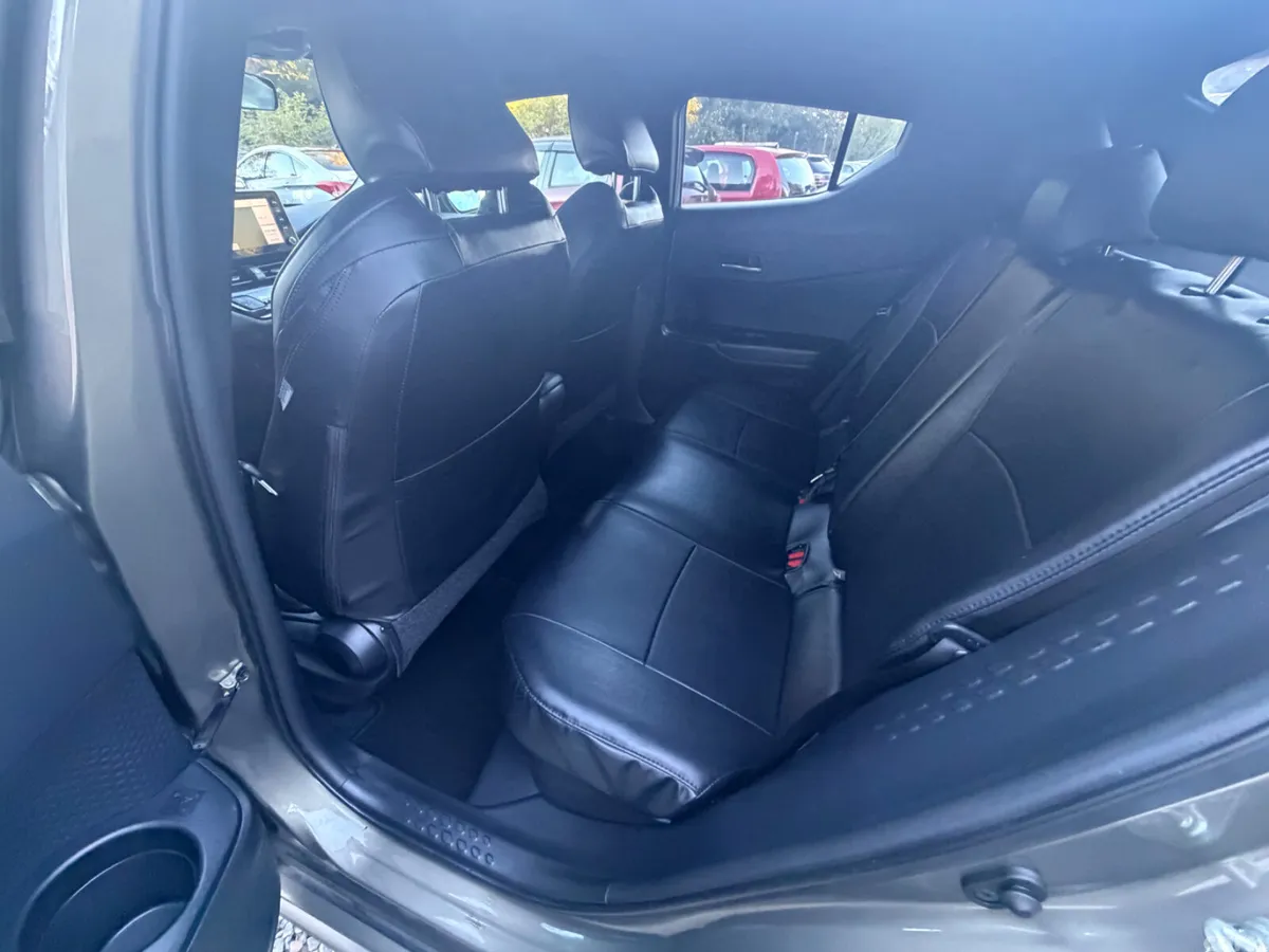 Toyota C-HR SUV, Petrol Hybrid, 2019, Green