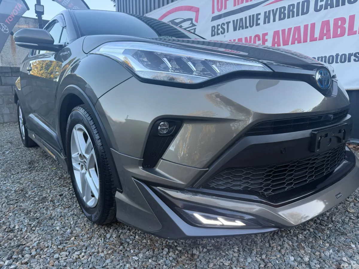 Toyota C-HR SUV, Petrol Hybrid, 2019, Green
