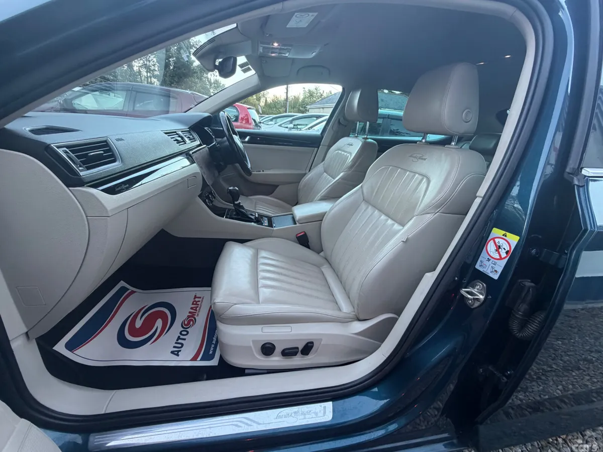 Skoda Superb Hatchback, Diesel, 2017, Blue