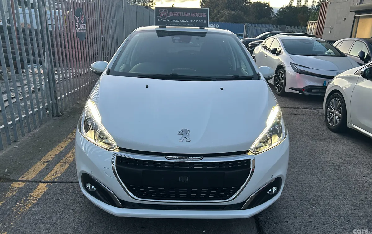 Peugeot 208 Hatchback, Petrol, 2020, White