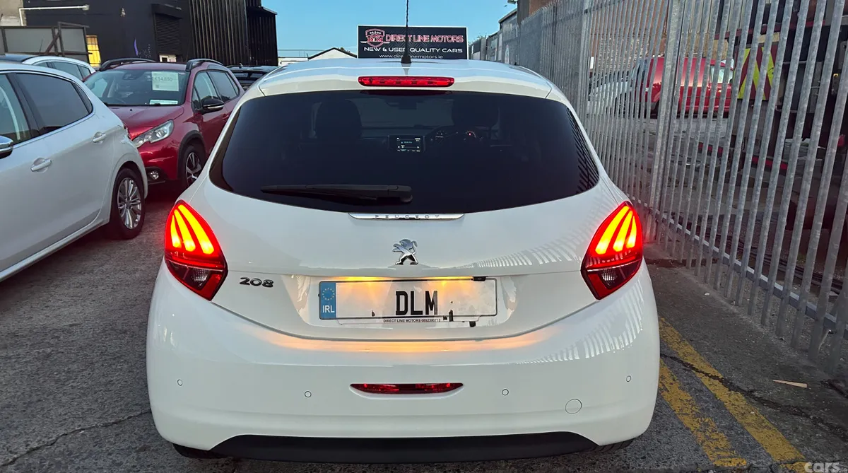 Peugeot 208 Hatchback, Petrol, 2020, White