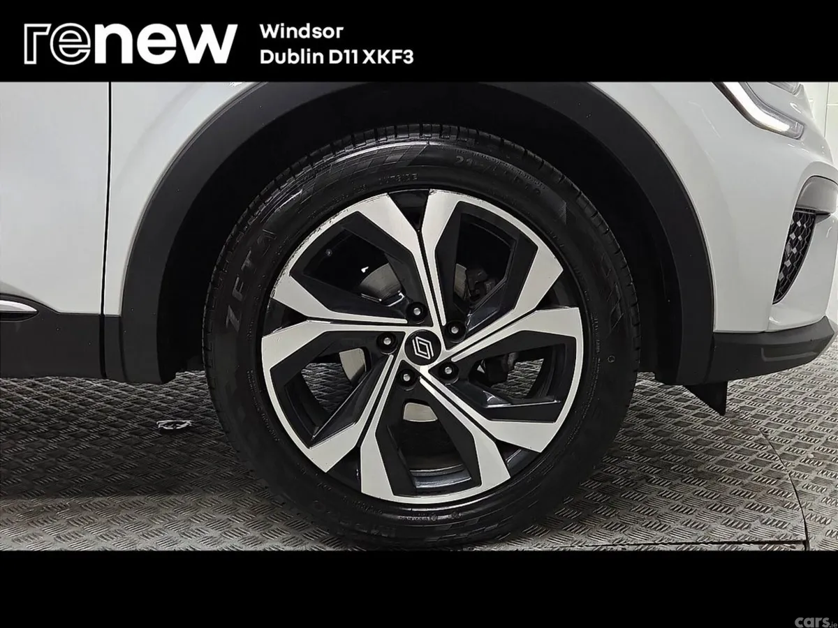 Renault Arkana Hatchback, Petrol Hybrid, 2025, White