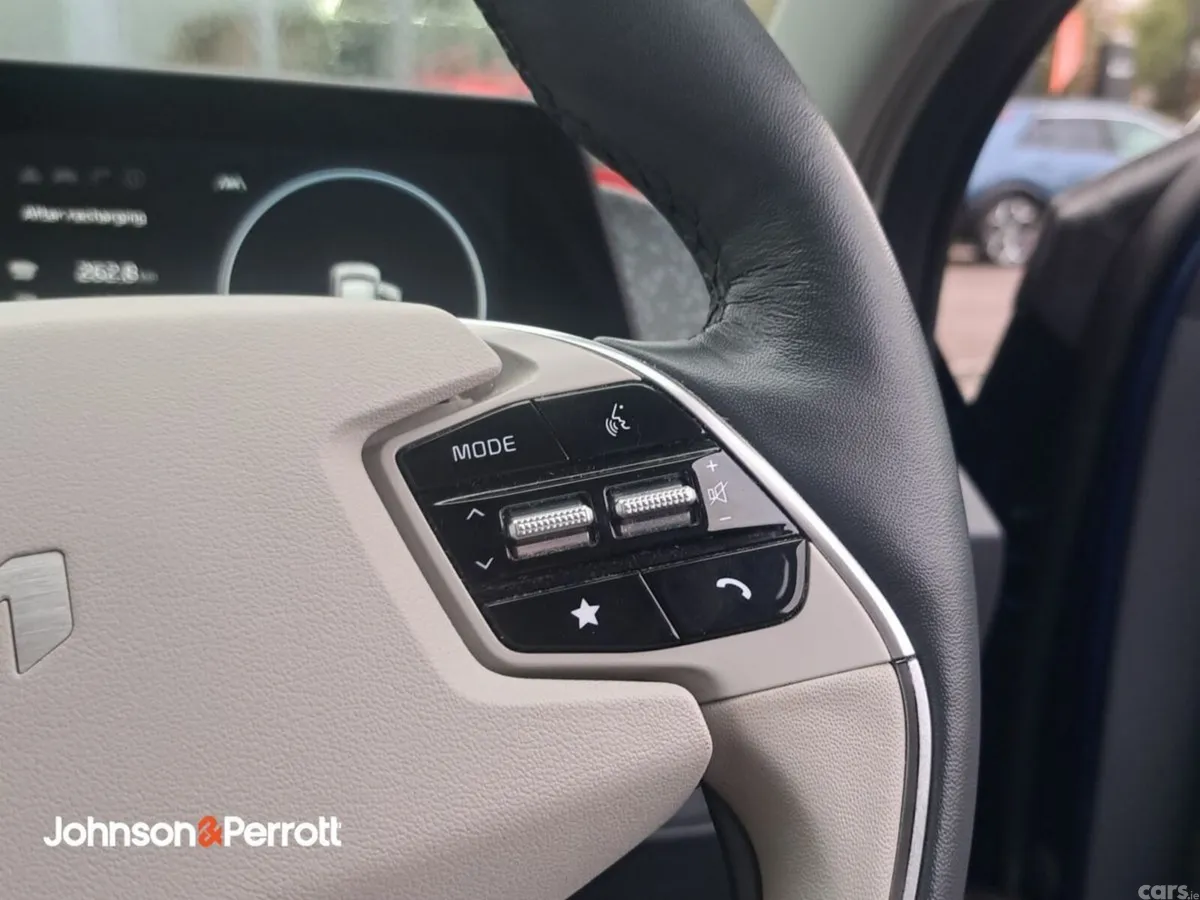 Kia EV6 MPV, Electric, 2022, Blue