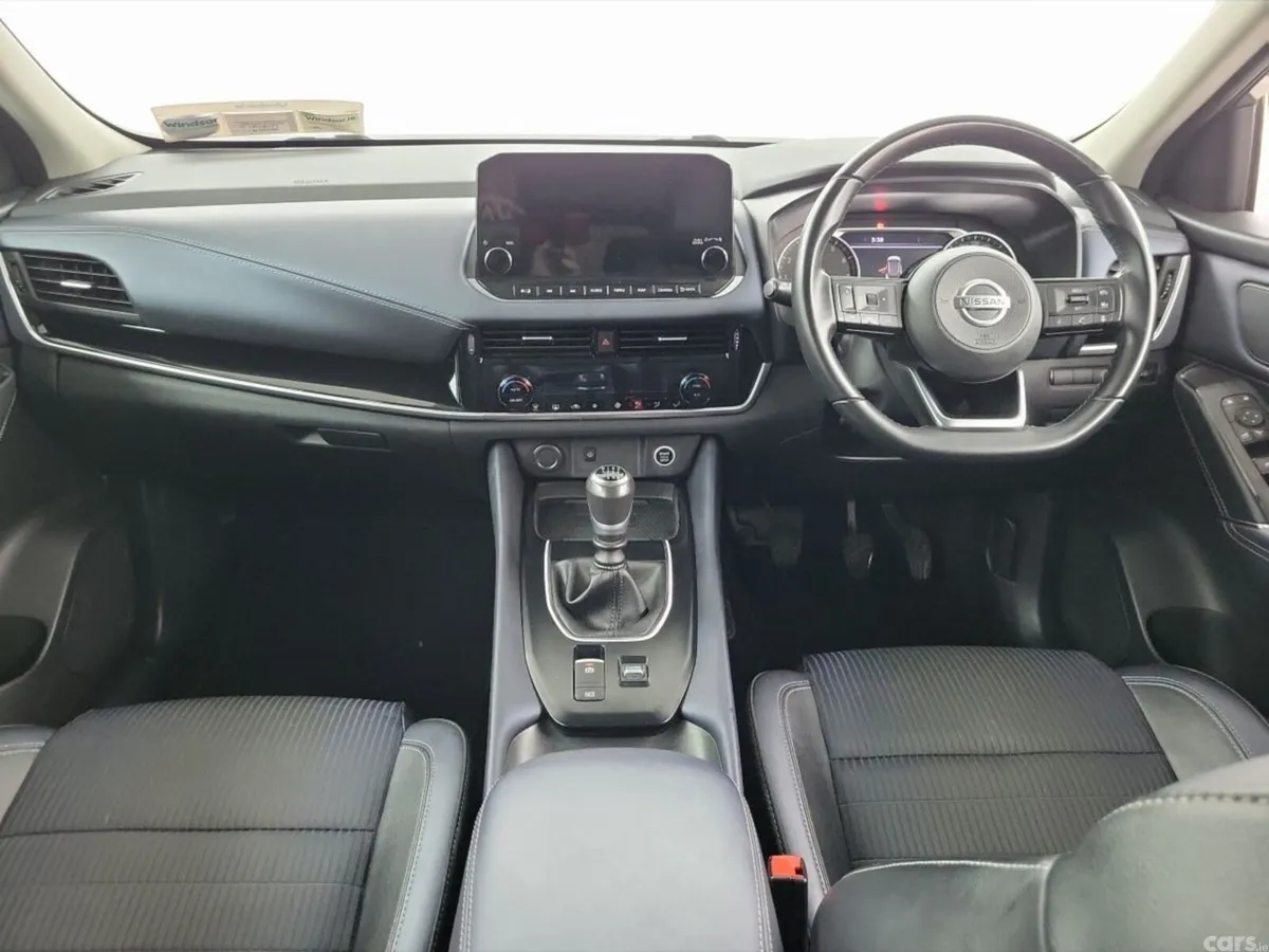 Nissan Qashqai MPV, Petrol, 2022, Grey