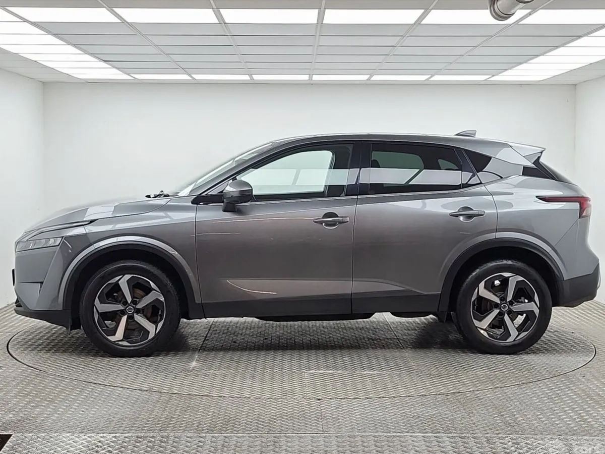 Nissan Qashqai MPV, Petrol, 2022, Grey