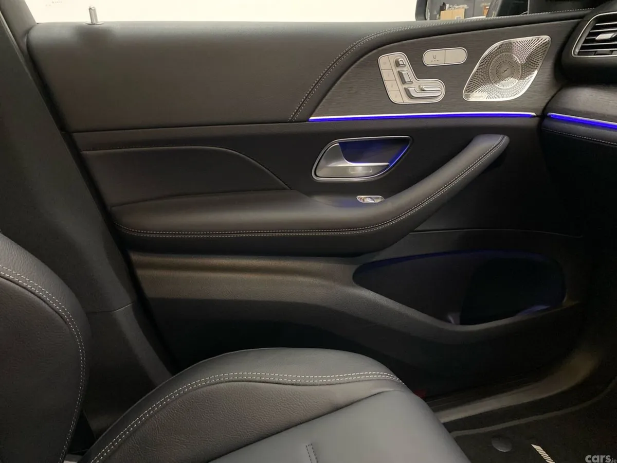 Mercedes-Benz GLE SUV, Diesel Plug-in Hybrid, 2026, Black