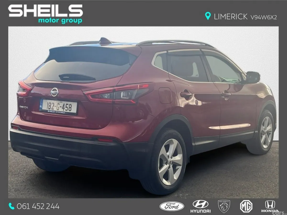 Nissan Qashqai MPV, Petrol, 2018, Red