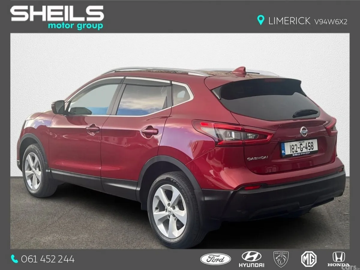 Nissan Qashqai MPV, Petrol, 2018, Red