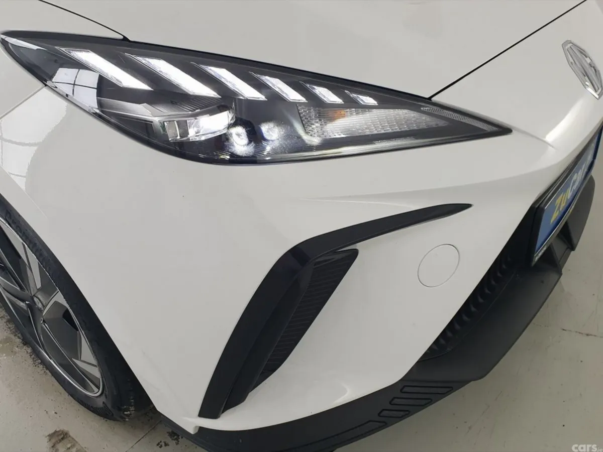 MG MG4 Hatchback, Electric, 2023, White