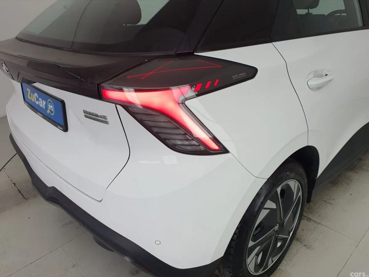 MG MG4 Hatchback, Electric, 2023, White