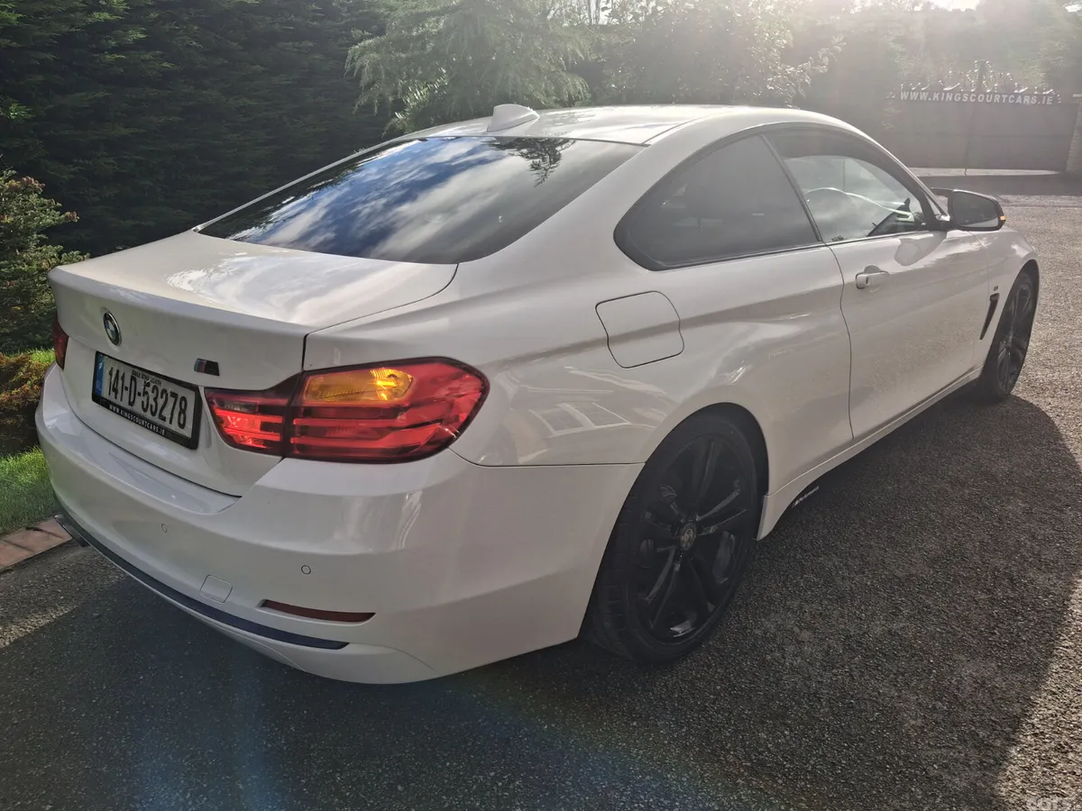 BMW 4-Series Coupe, Petrol, 2014, White