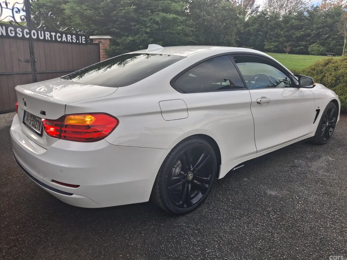 BMW 4-Series Coupe, Petrol, 2014, White