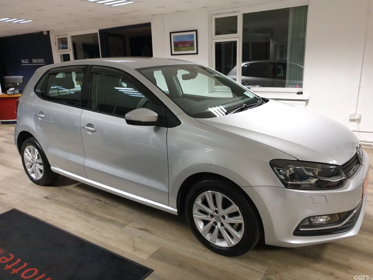 Volkswagen Polo Hatchback, Petrol, 2017, Silver