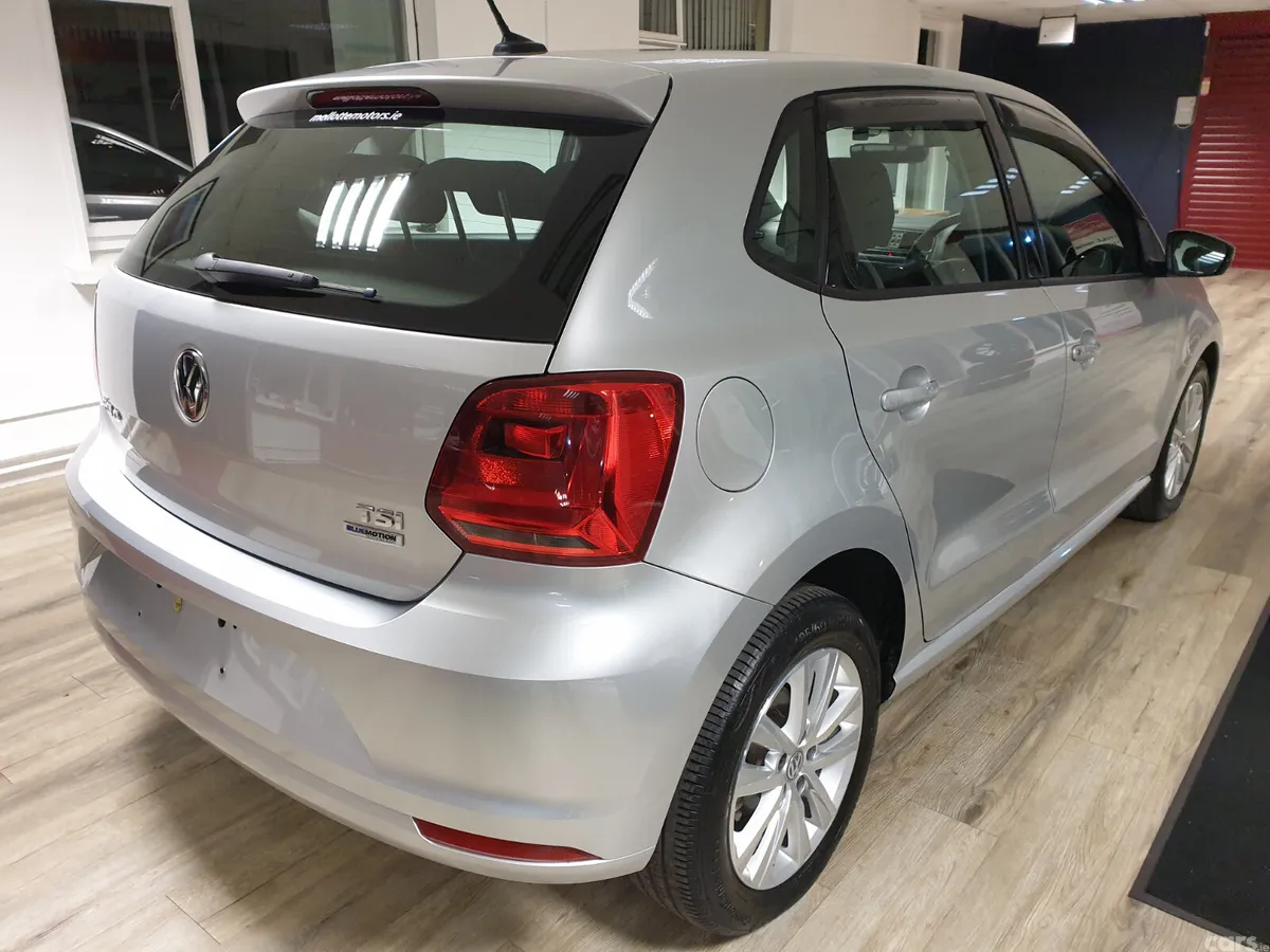 Volkswagen Polo Hatchback, Petrol, 2017, Silver