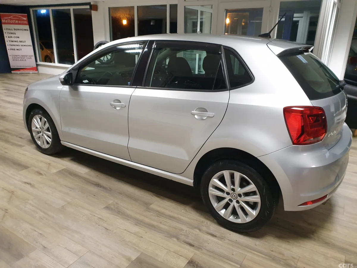 Volkswagen Polo Hatchback, Petrol, 2017, Silver