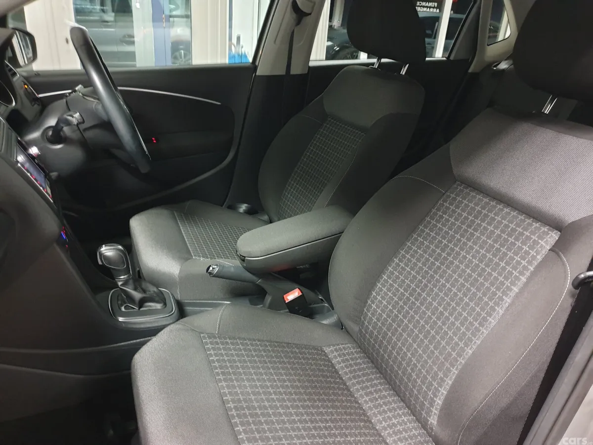 Volkswagen Polo Hatchback, Petrol, 2017, Silver
