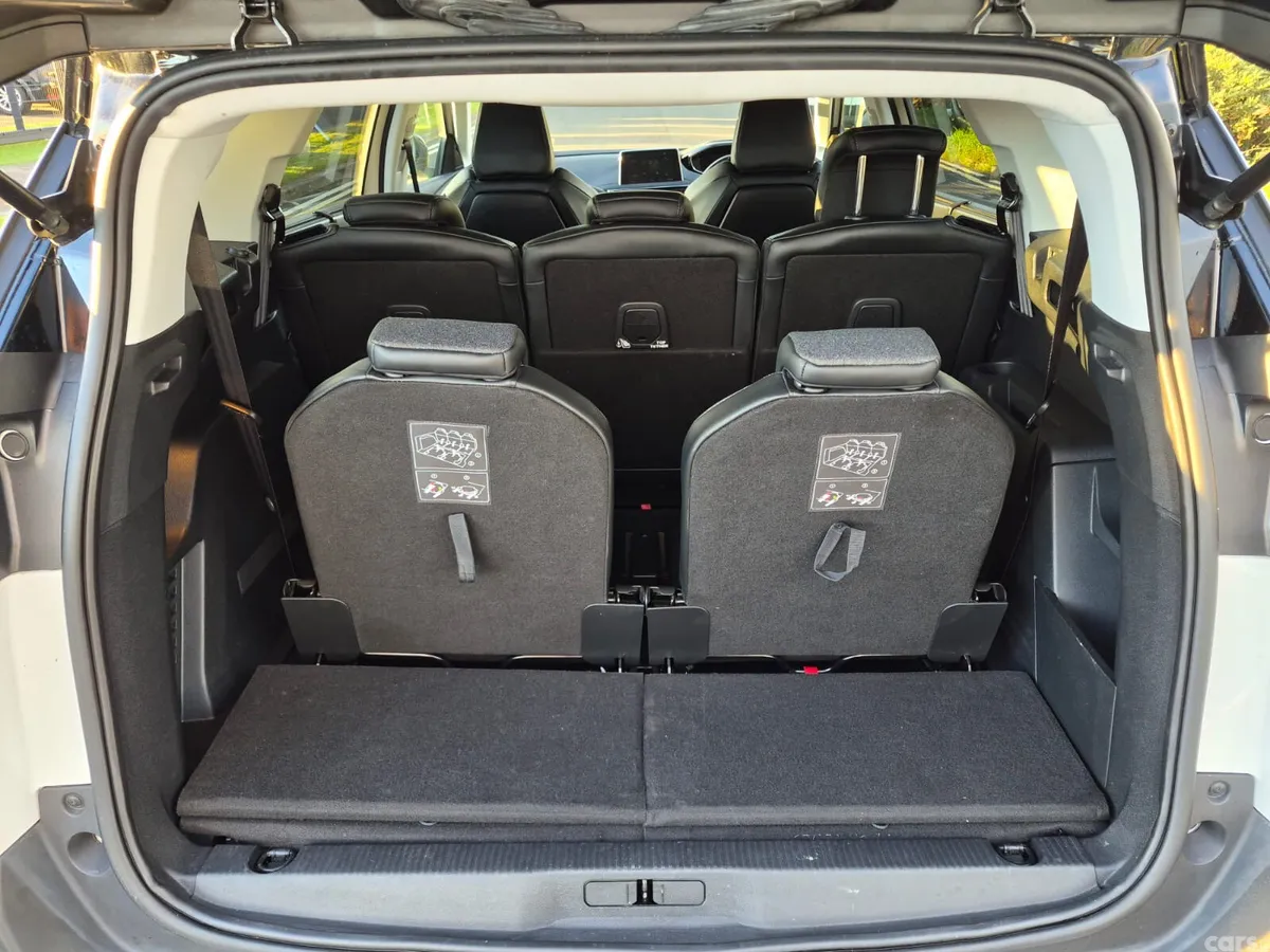 Peugeot 5008 MPV, Diesel, 2020, White