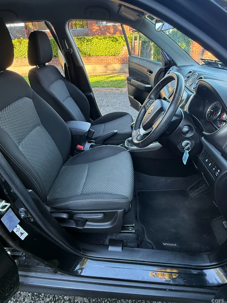 Suzuki Vitara SUV, Petrol, 2020, Black